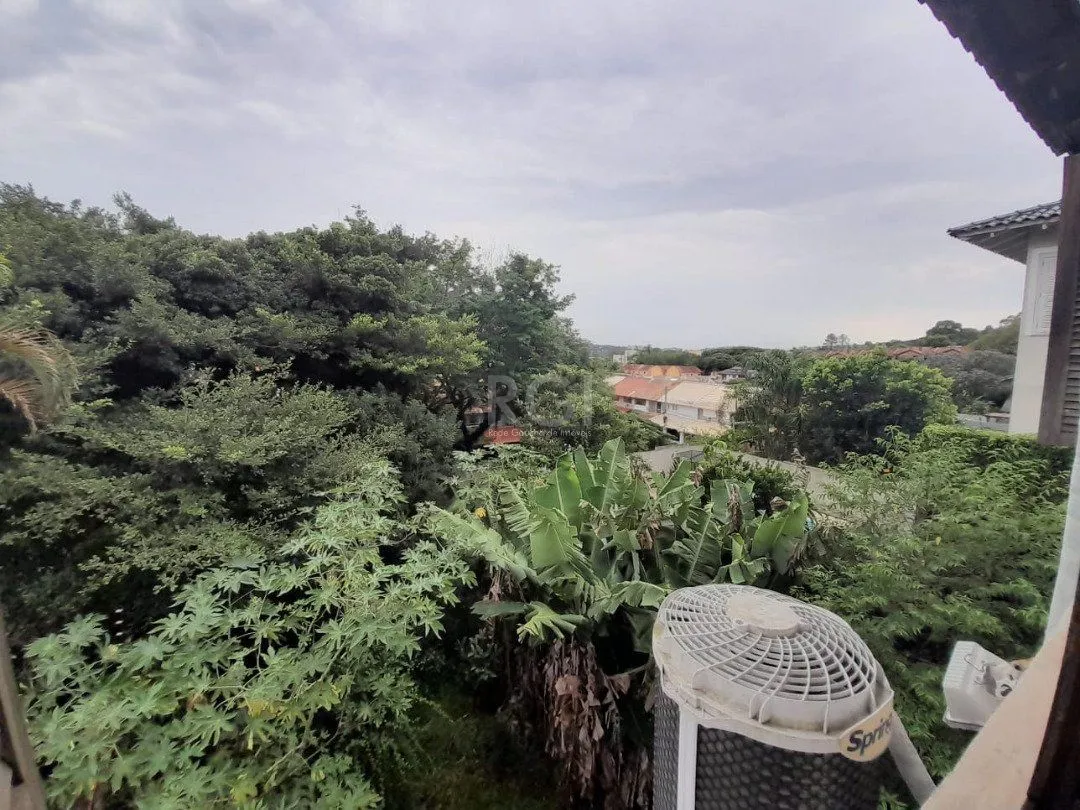 Imagem Casa para Venda com 3 dormitórios, sendo 1 suites e 3 vagas no bairro Ipanema