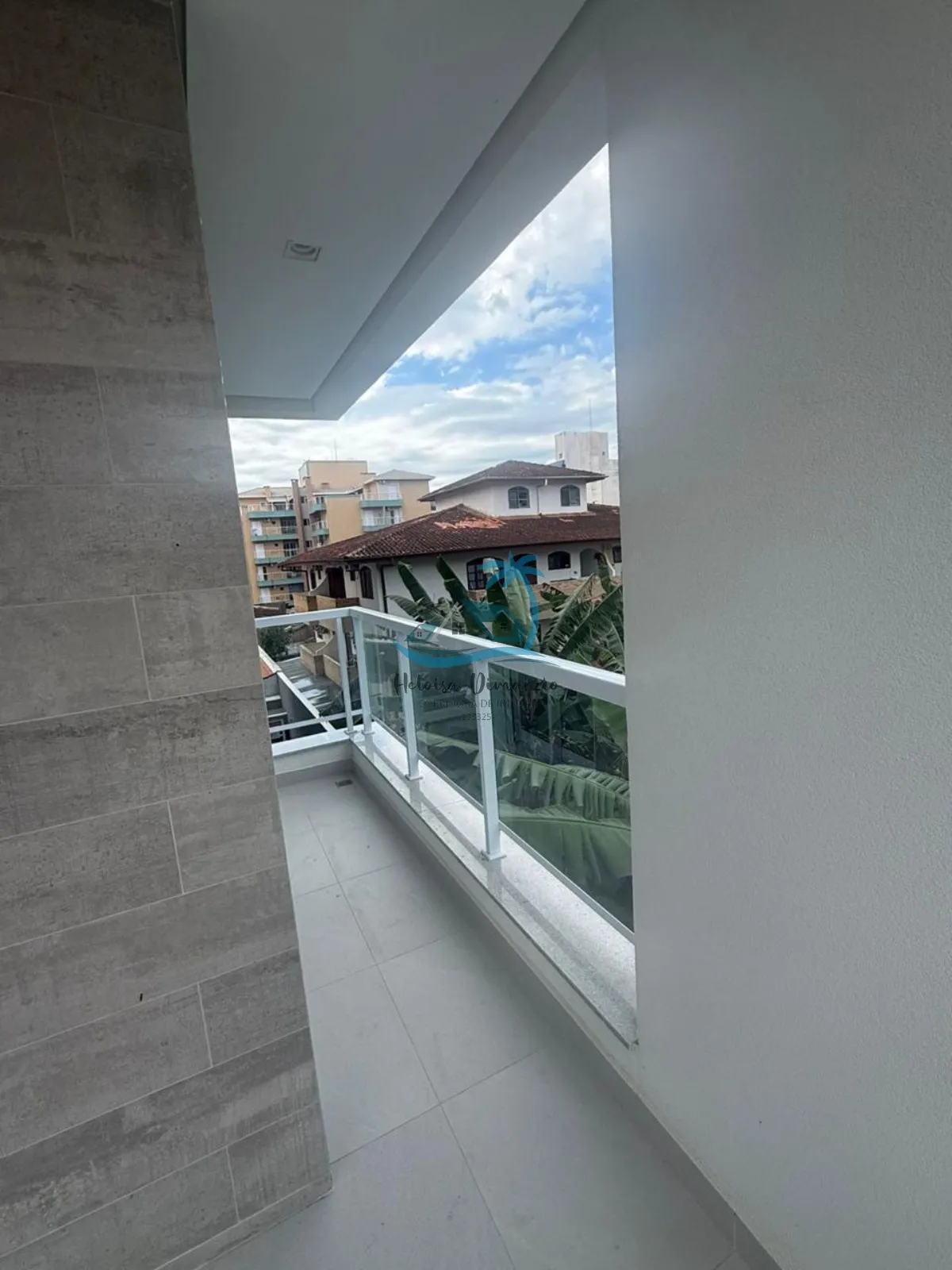 Imagem Excelente apartamento novo com 3 dormitórios a venda no bairro Itaguá - Ubatuba.