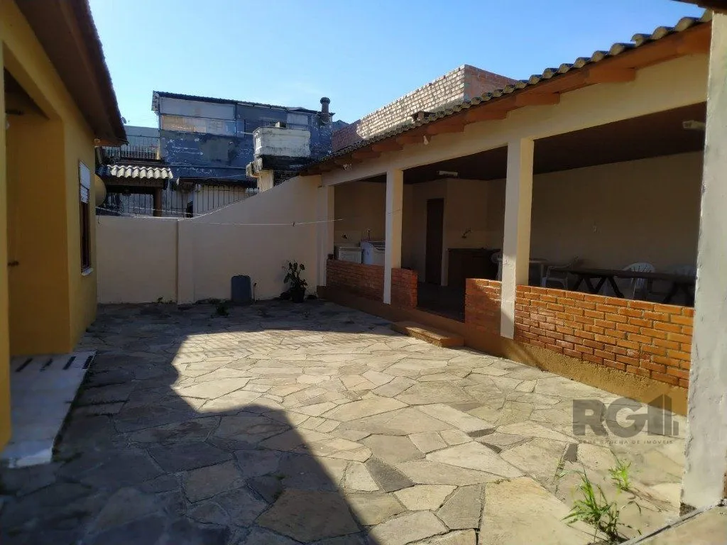 Imagem Casa térrea em ótimo estado.