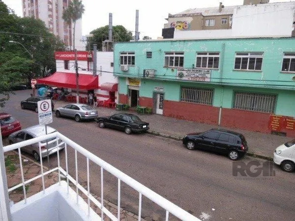 Imagem Edifício (prédio) com 03 apartamentos de 01 dormitório no Bairro Auxiliadora