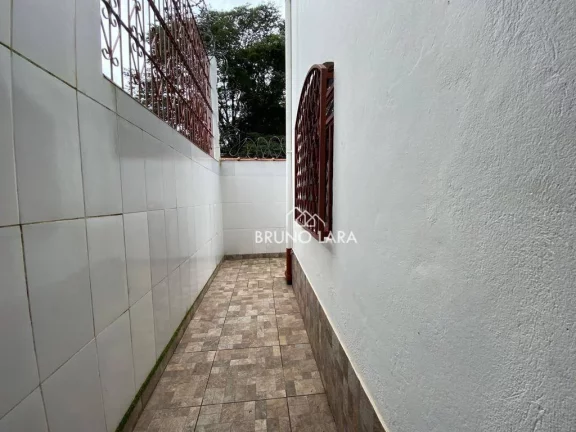 Imagem Casa á venda em Igarapé / MG bairro Roseira