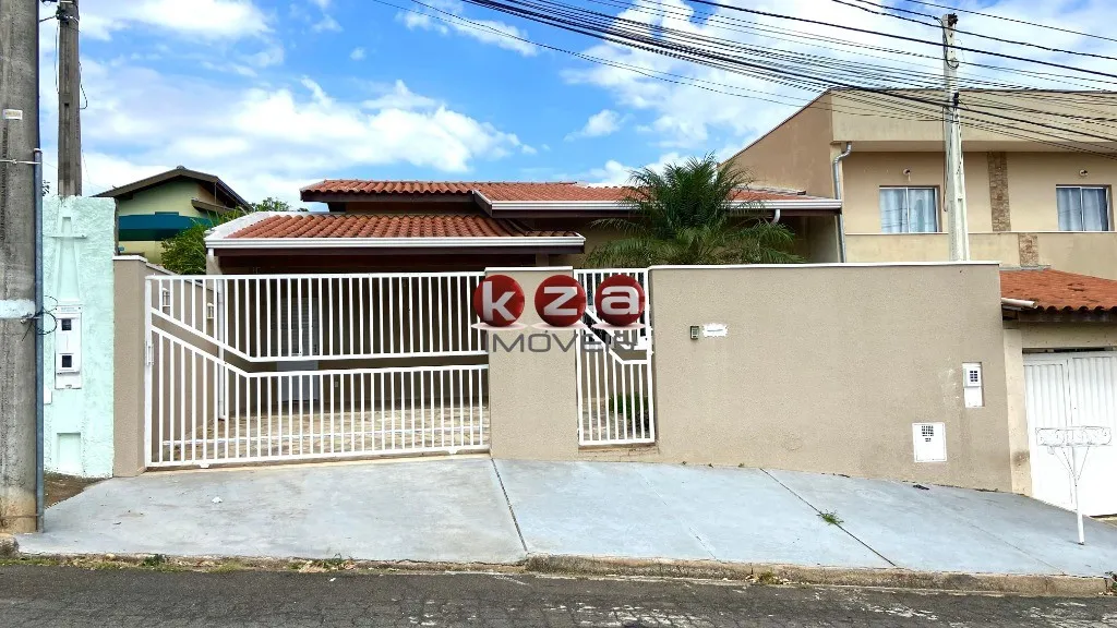 Foto do imóvel Oportunidade única: Casa à venda em Valinhos-SP, Jardim Santa Helena, 3 quartos, 1 suíte, 1 sala, 3 banheiros, 2 vagas de garagem, 172m².