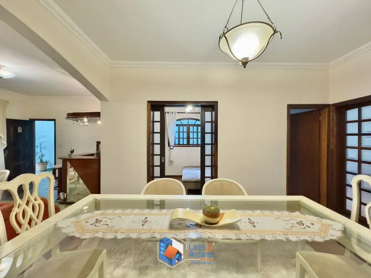 Imagem Sobrado para venda em Vila Constançia com 3 quartos, sendo 1 suíte, 300m²