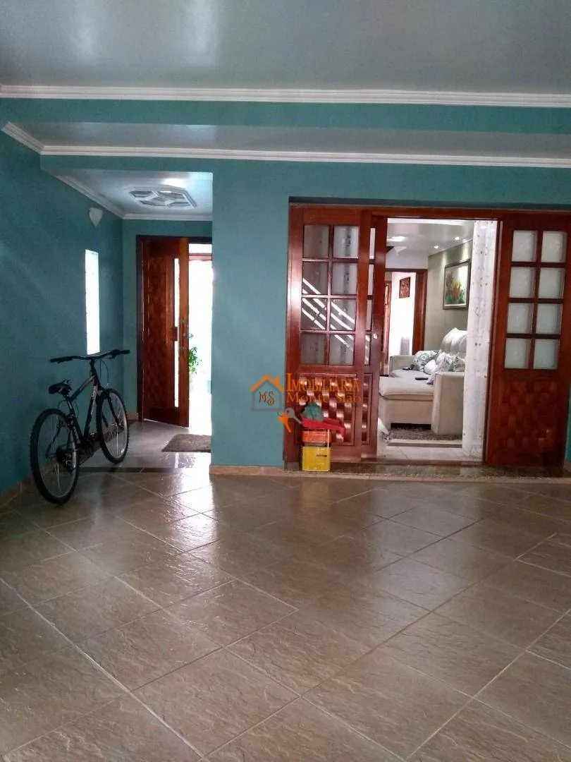 Imagem Sobrado com 3 dormitórios à venda, 270 m² por R$ 954.000,00 - Vila Hulda - Guarulhos/SP