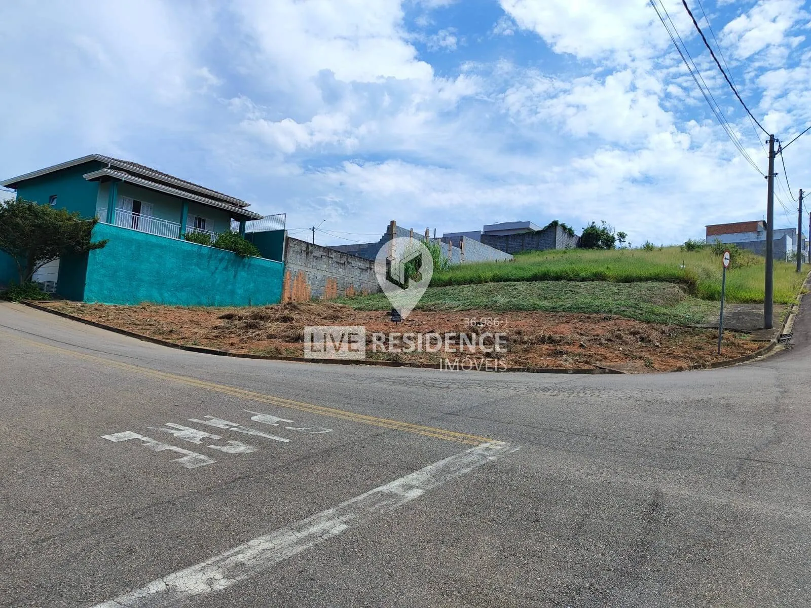 Foto do imóvel TERRENO DE ESQUINA À VENDA NO JARDIM VERONA - ITATIBA/SP