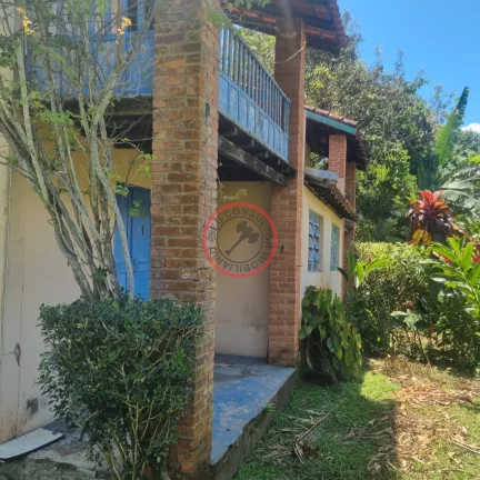 Imagem 2 pequenas Casas na maquinino Bairro MAQUININHA, em um terreno de 700 metros limpo em rua asfaltada , junto a natureza