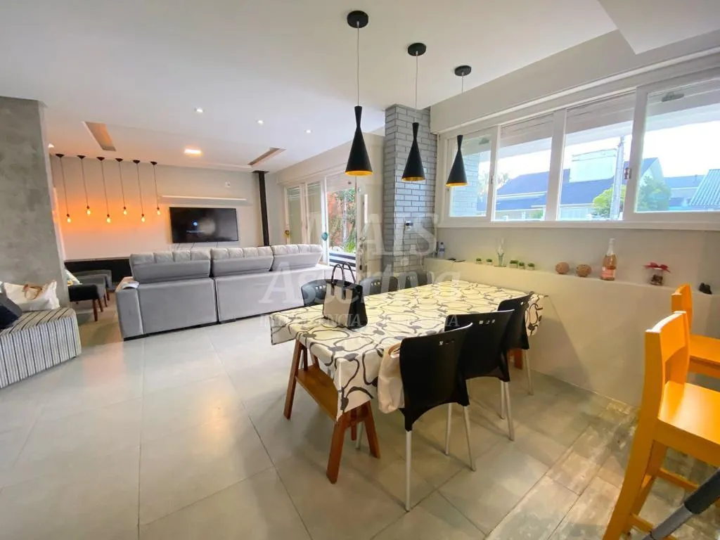 Imagem Casa 04 dormitórios para venda em Xangrilá Atlântida
