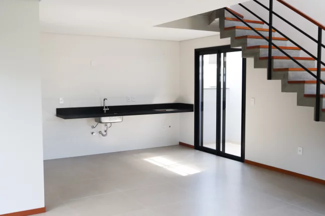 Imagem Casa de 3 quartos no Condomínio Bellaterra em Garopaba-SC! Aproveite essa oportunidade única!