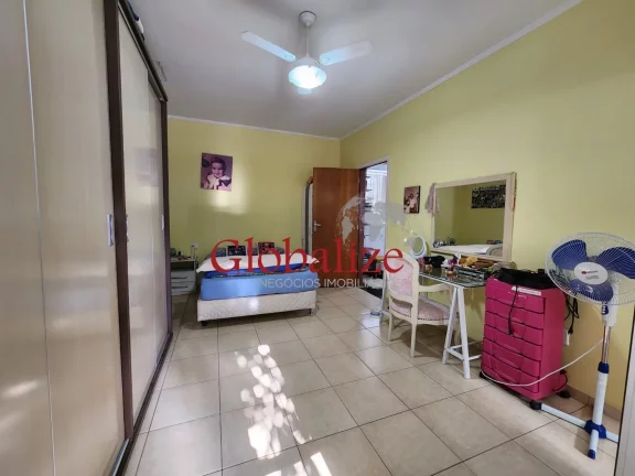 Imagem Sobrado à venda no Bairro Estuário em Santos com 3 suítes, 2 vagas por R$960.000,00