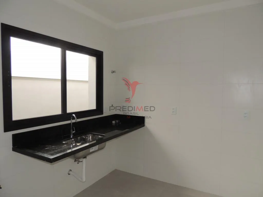 Imagem Vendo, excelente Casa Térrea com 3 Quartos, sendo 2 Suites, 3 Vagas Garagem, no Beira Rio