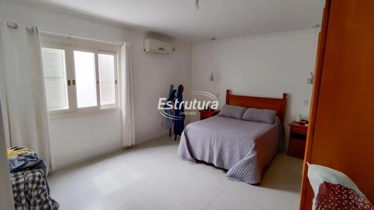 Casa 3 dormitórios