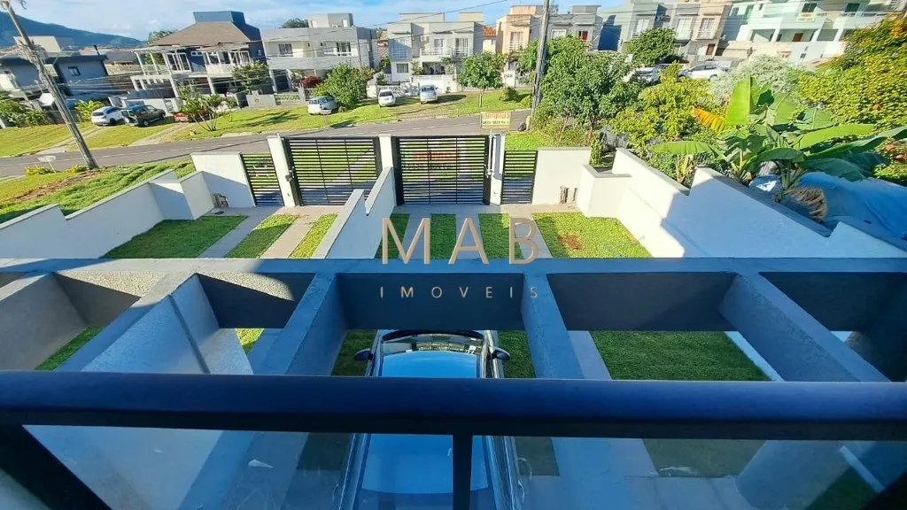Foto do imóvel Casa Geminada de Alto Padrão à Venda em Ótima Localização na Praia de Ingleses - Florianópolis/SC!