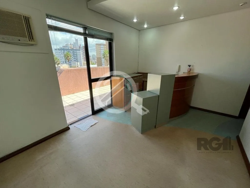 Imagem Sala comercial, elevador, portaria 12 horas e uma vaga de garagem no bairro Bom Fim em Porto Alegre....