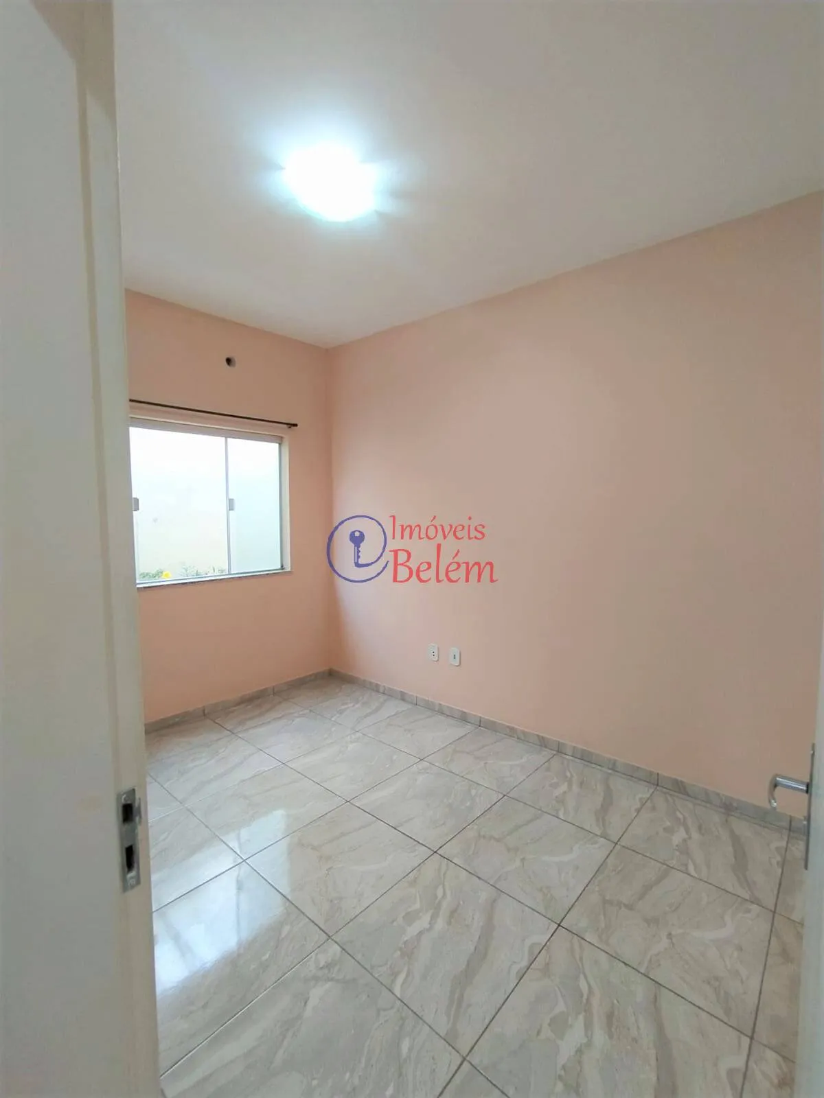 Imagem Casa 3/4 sendo 2 suítes em condomínio na Augusto Montenegro