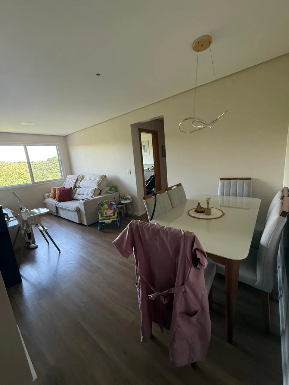 Imagem Apartamento c/ suíte e móveis sob medida à venda no Partenon.