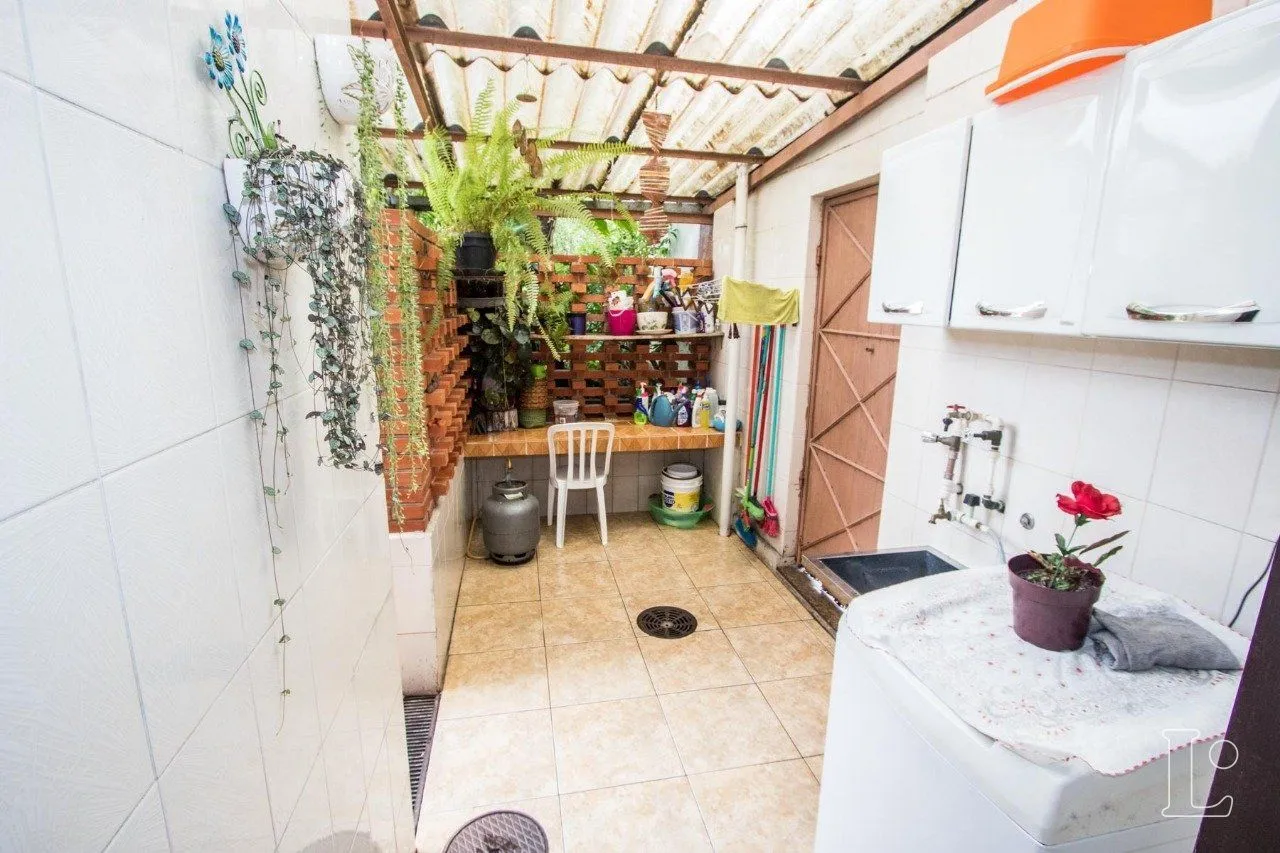 Imagem Casa para Venda - 485m², 4 dormitórios, sendo 1 suites, 3 vagas - Cristal