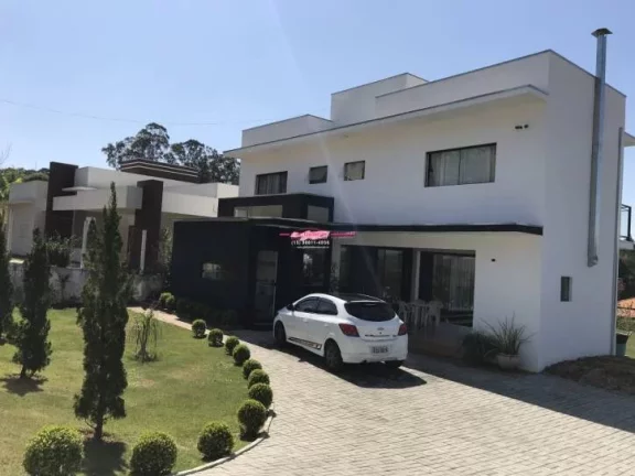 Imagem Casa com fino acabamento e com requinte charmoso e moderno