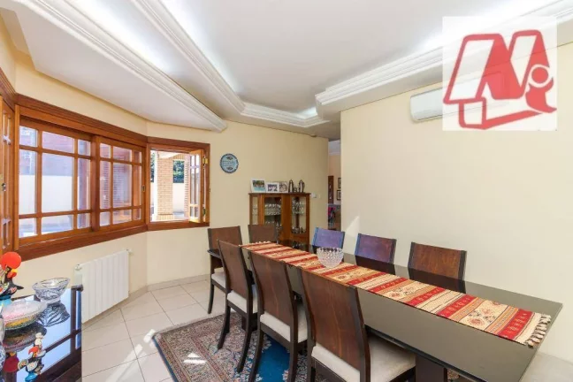 Imagem No Partenon, casa de 740m,² 4 suites. piscina