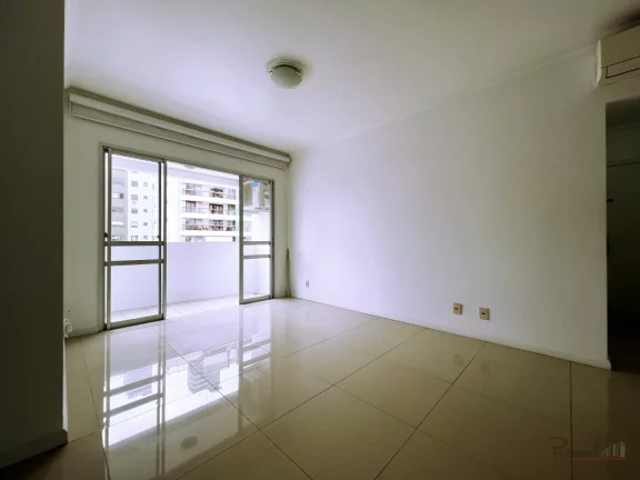 Imagem Apartamento com 3 quartos sendo 1 suite, 1 vg Centro Florianópolis a poucos passos do Hippo. Oportu...