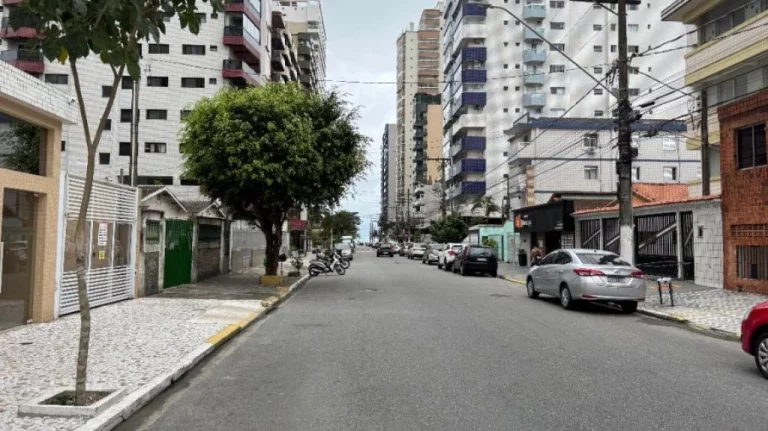Imagem APARTAMENTO COM 32.61 m² - CANTO DO FORTE - PRAIA GRANDE SP