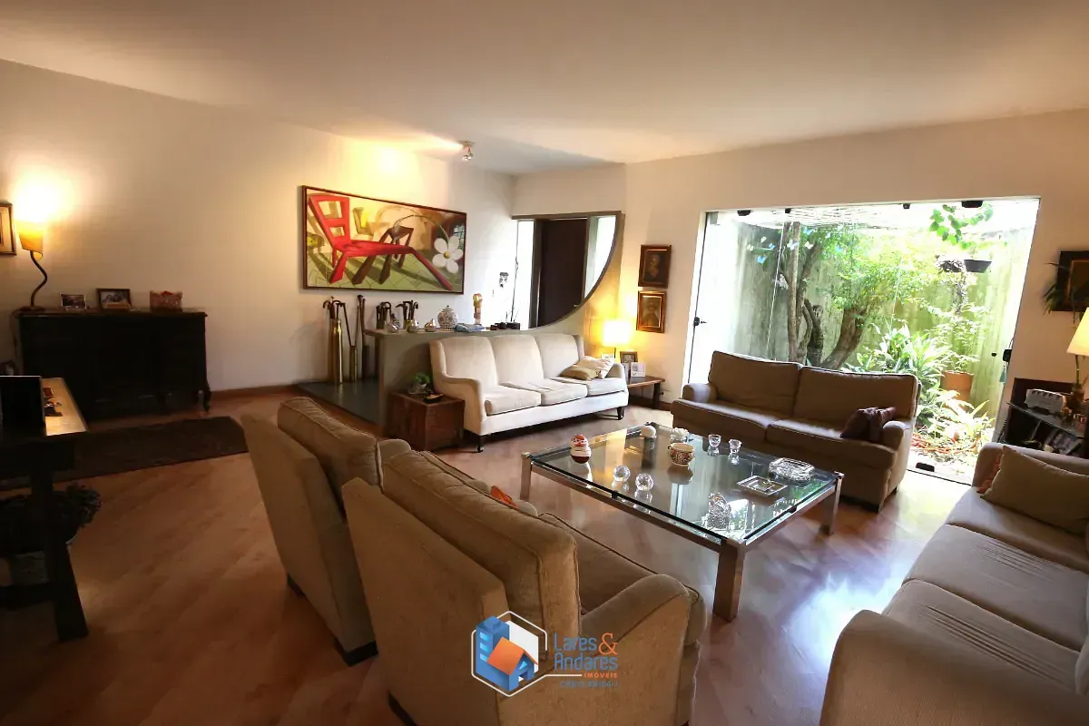 Imagem Casa para venda em Planalto Paulista com 5 quartos, sendo 3 suítes, 400m²
