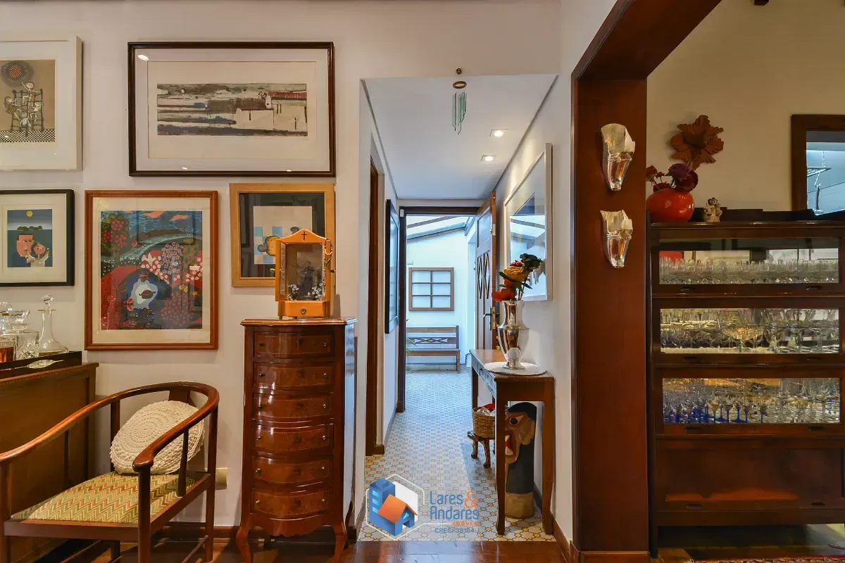 Imagem Casa para venda em Pacaembu com 3 quartos, sendo 3 suítes, 422m²