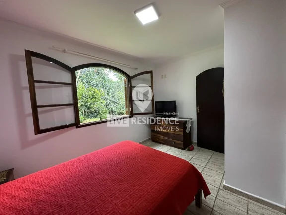 Imagem Chácara Á venda no condomínio Capela do Barreiro frente ao Lago