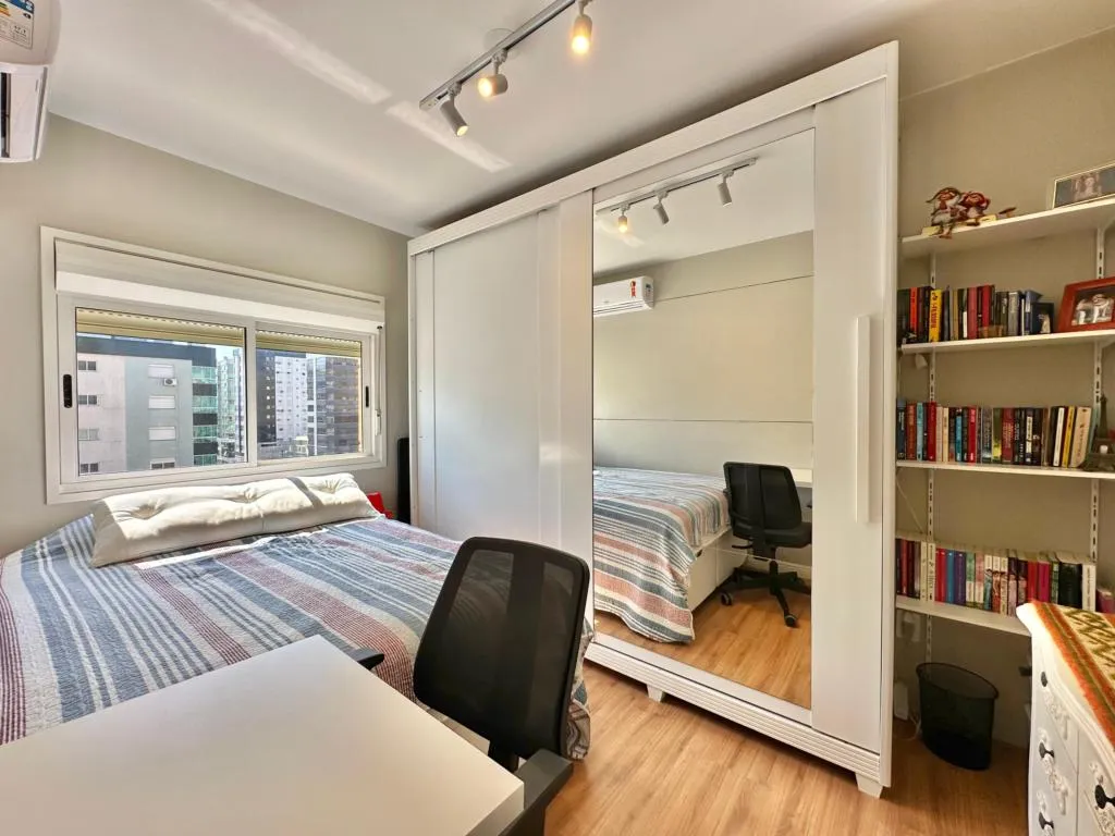 Imagem Apartamento 4 Dormitórios - Bairro Zona Nova