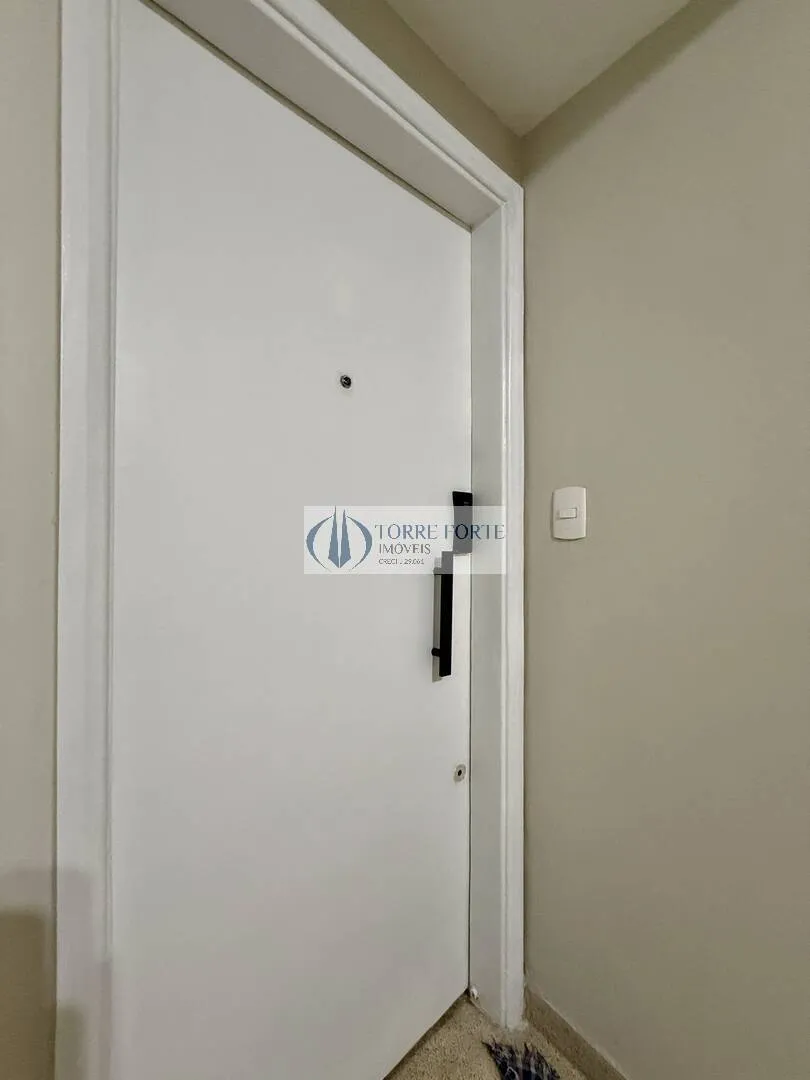 Imagem Lindo apartamento amplo 2 dormitórios, 1 vaga com Manobrista