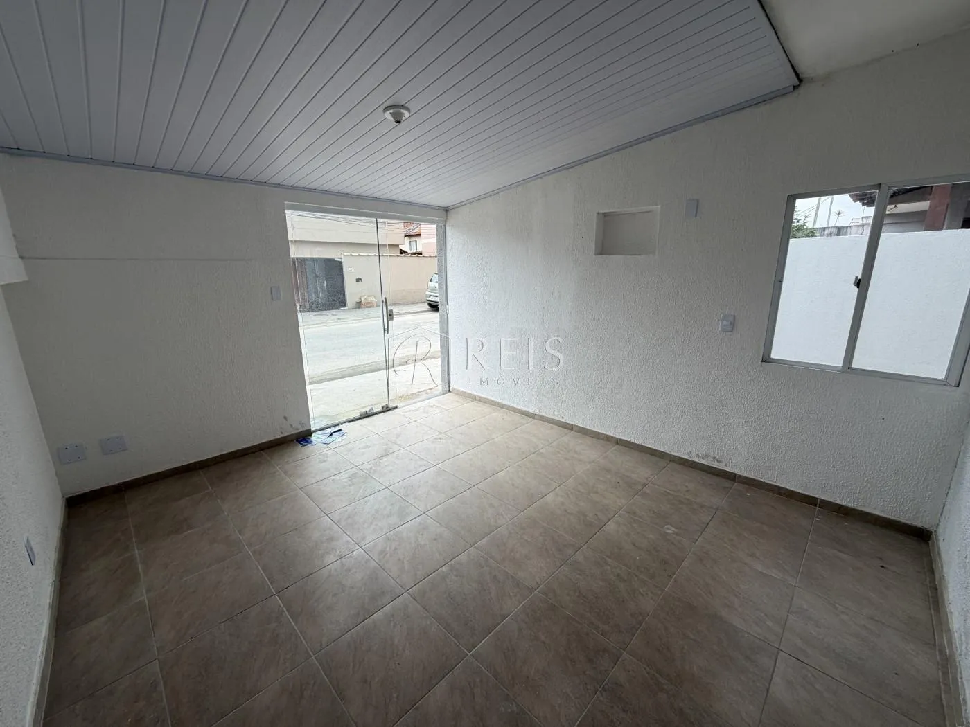 Imagem Casa para Venda em Rio das Ostras, Chácara Mariléa, 2 dormitórios, 2 banheiros, 2 vagas
