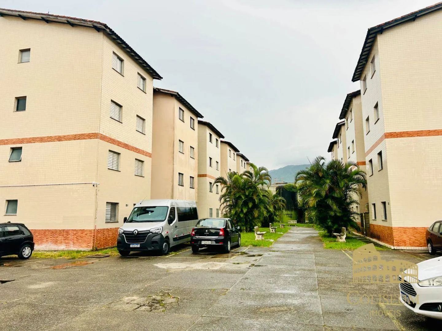 Foto do imóvel Apartamento com 2 dormitórios à venda, 53 m² por R$ 150.000,00 - Vila Balneária - Praia Grande/SP