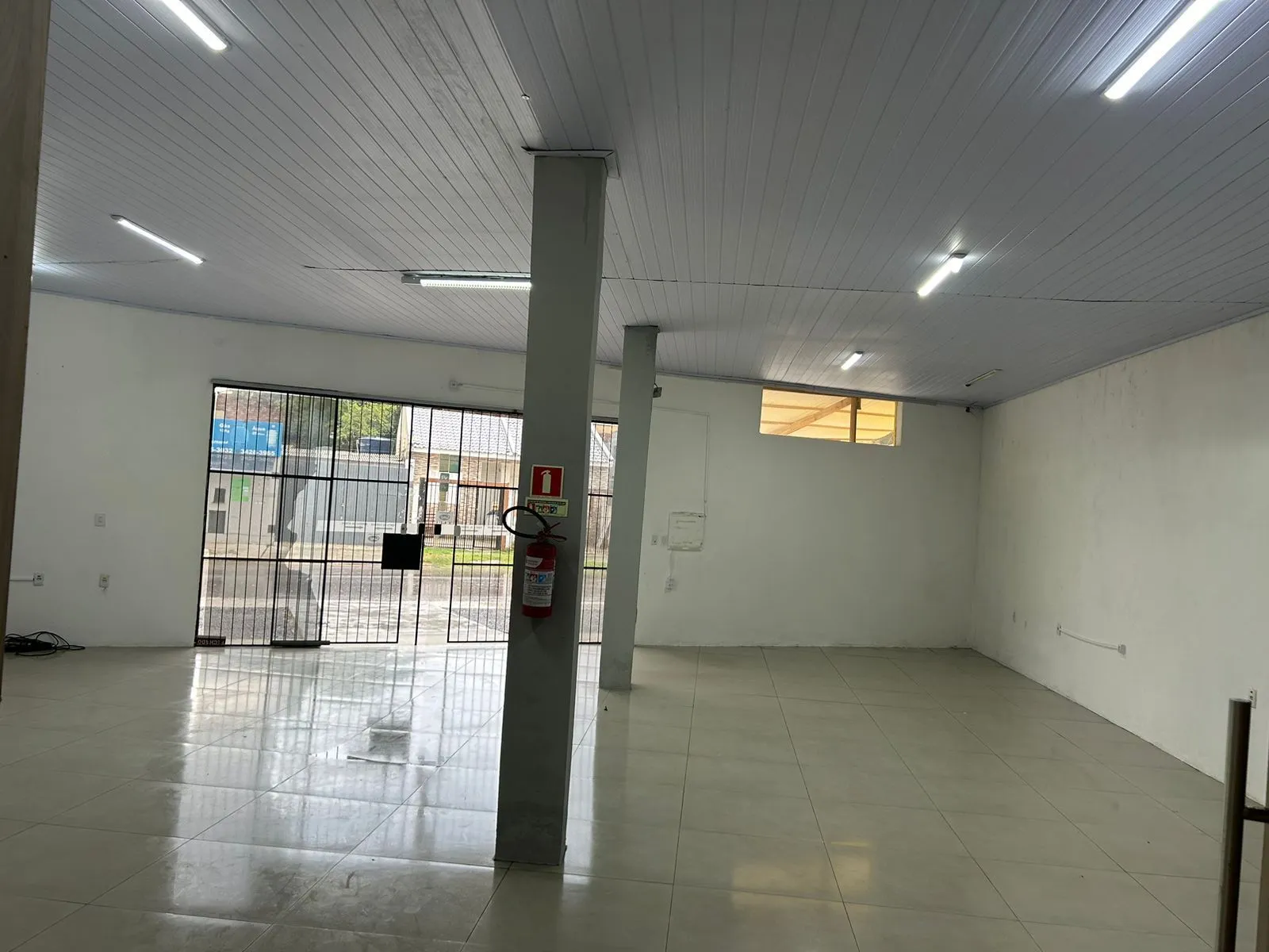 Imagem Loja com 232 m2 no bairro olaria em Canoas RS