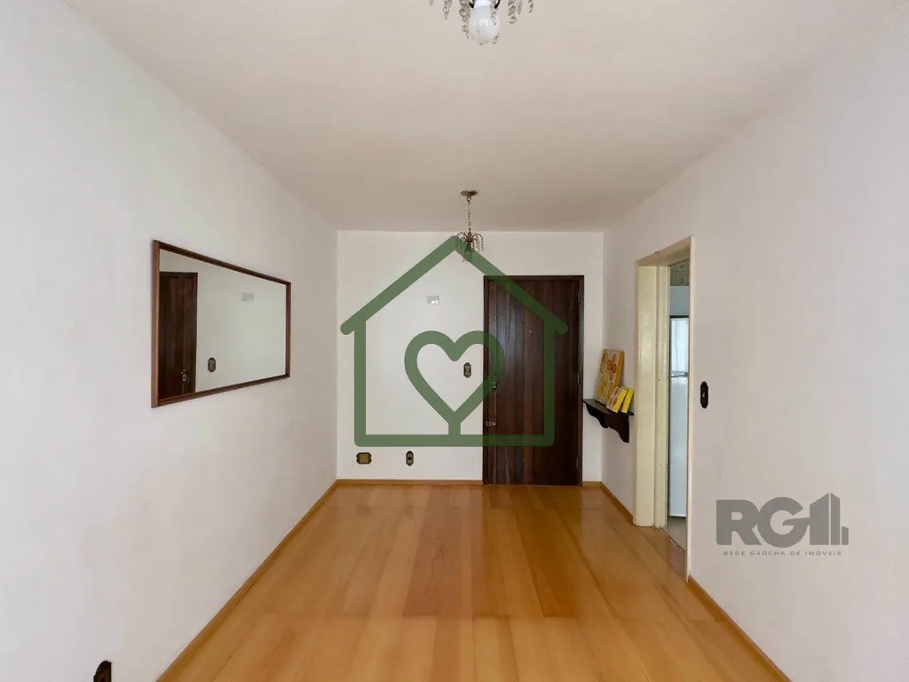 Imagem Apartamento semimobiliado de 38m2, com um dormitório, living para dois ambientes, cozinha ampla com...