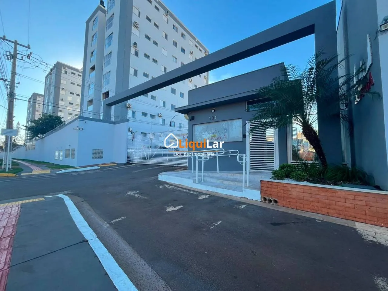 Foto do imóvel Condomínio Villas de Saragoça | Porteira Fechada, 2 Quartos, Suíte e Sacada Gourmet