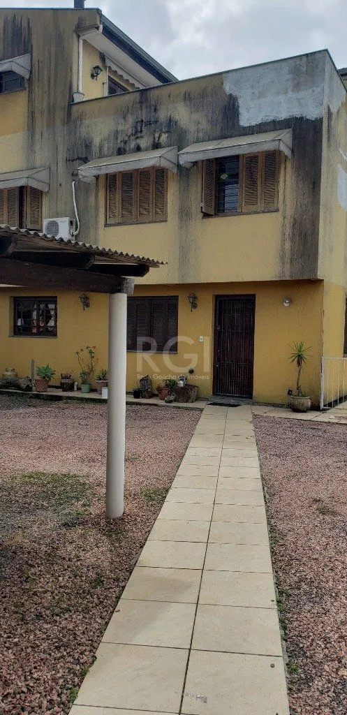 Imagem Casa para Venda - 200m², 8 dormitórios, 5 vagas - Teresópolis