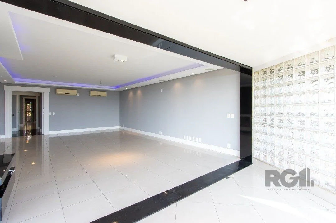 Imagem Apartamento para Venda - 200.1m², 3 dormitórios, sendo 3 suites, 5 vagas - Cristal