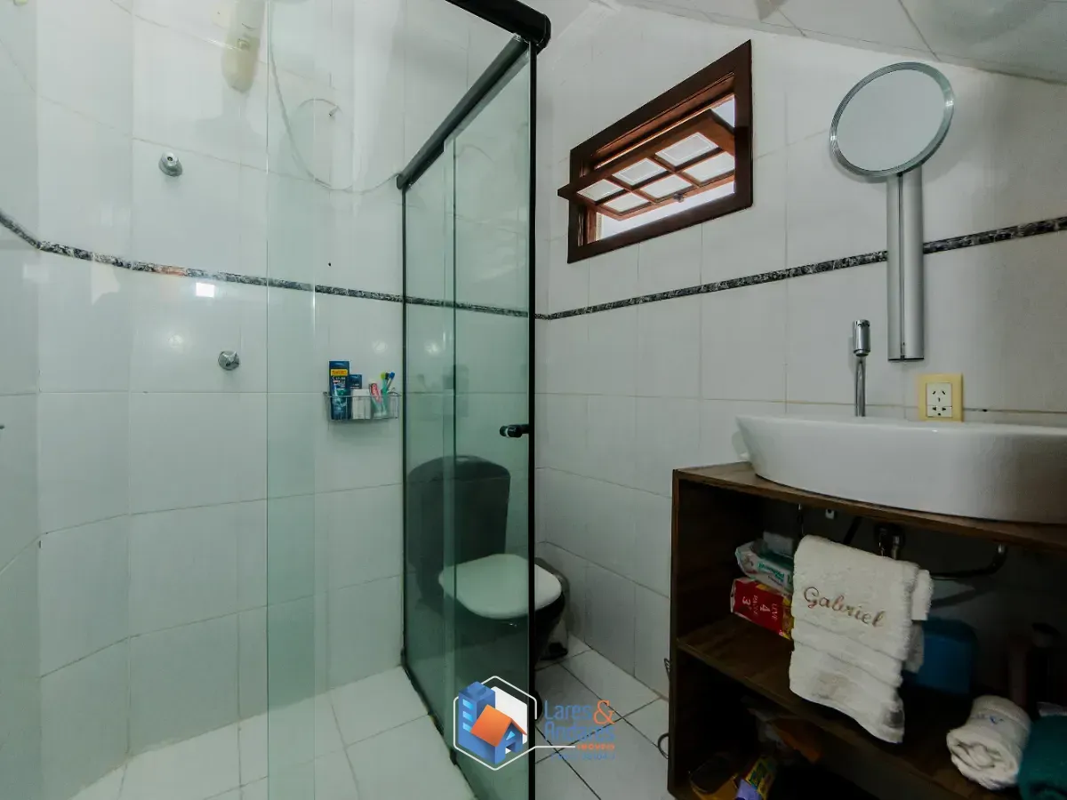 Imagem Casa para venda em Conjunto Residencial Santa Terezinha com 4 quartos, sendo 1 suíte, 192m²
