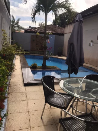 Imagem CASAL IMÓVEIS VENDE CASA DUPLEX GREENVILLE I 4 SUÍTES + PISCINA PRIVATIVA