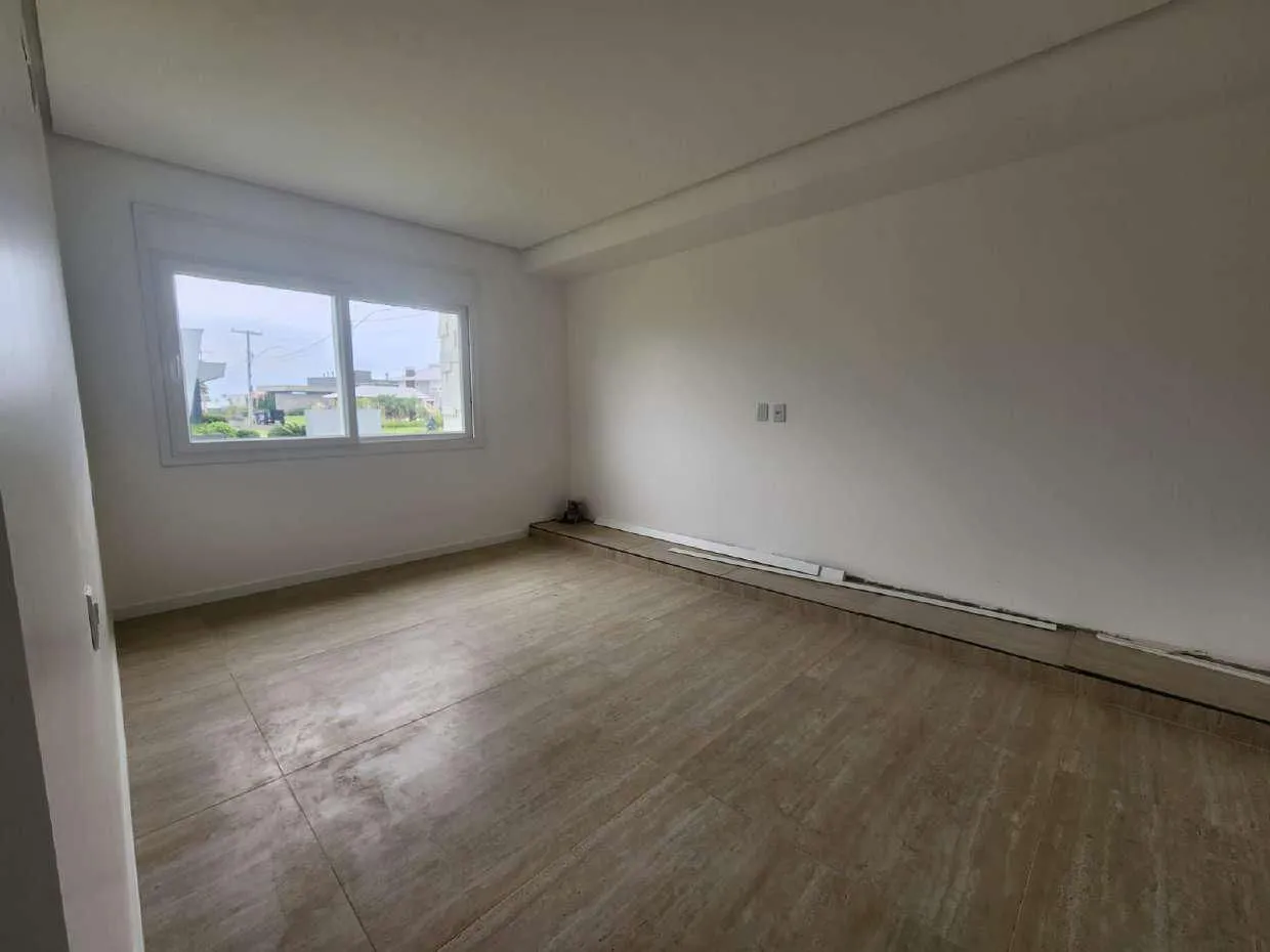 Imagem Casa de condomínio à venda em Torres, Centro, com 4 quartos, 209m2