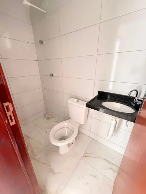 Imagem Cobertura no José Américo, João Pessoa, com 60m², 2 quartos sendo 1 suíte, varanda, 2 banheiros e 1 vaga. Conforto e praticidade para morar ou investi