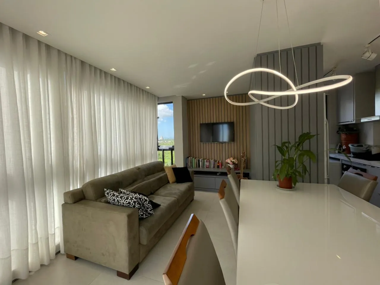 Imagem Apartamento à venda com 98.8m2 por R$ 2.130.000,00