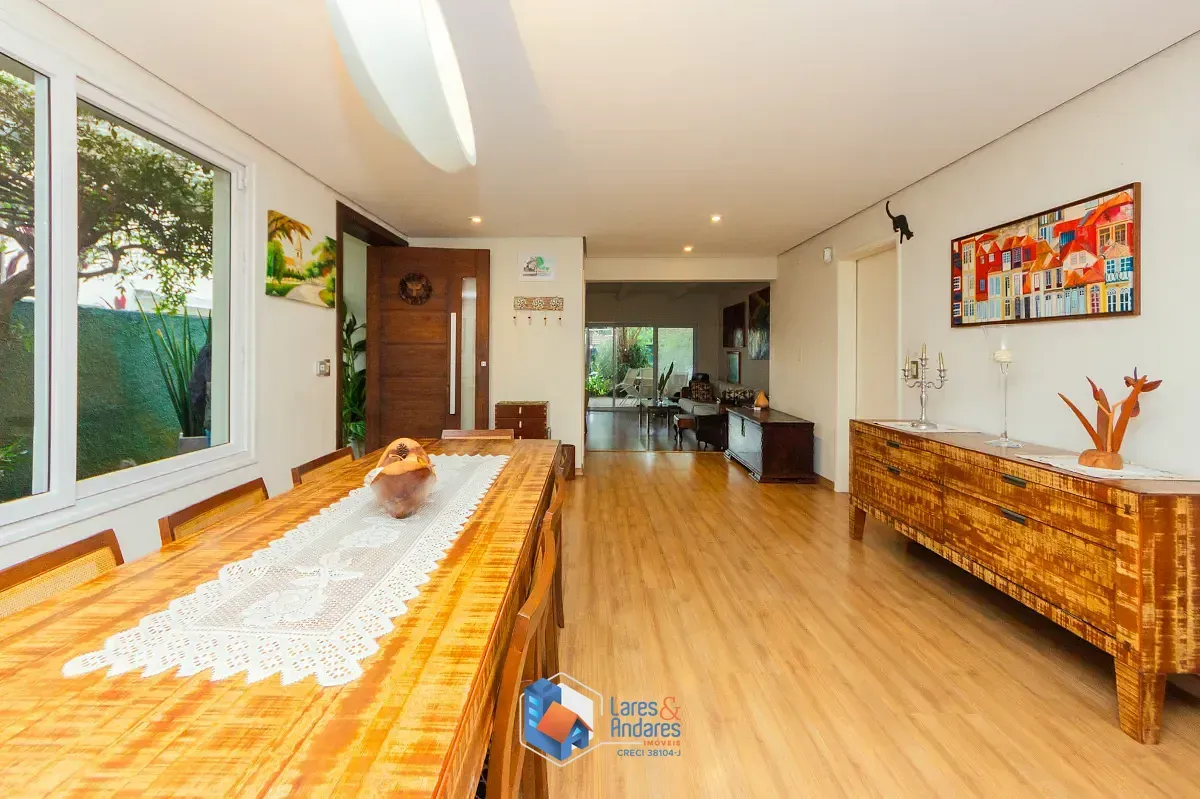 Imagem Casa para venda em Jardim Santa Helena com 4 quartos, sendo 2 suítes, 280m²