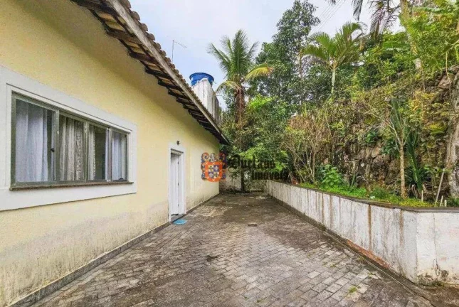 Imagem Casa com 5 dormitórios à venda, 300 m² por R$ 2.000.000,00 - Jardim Praiano - Guarujá/SP