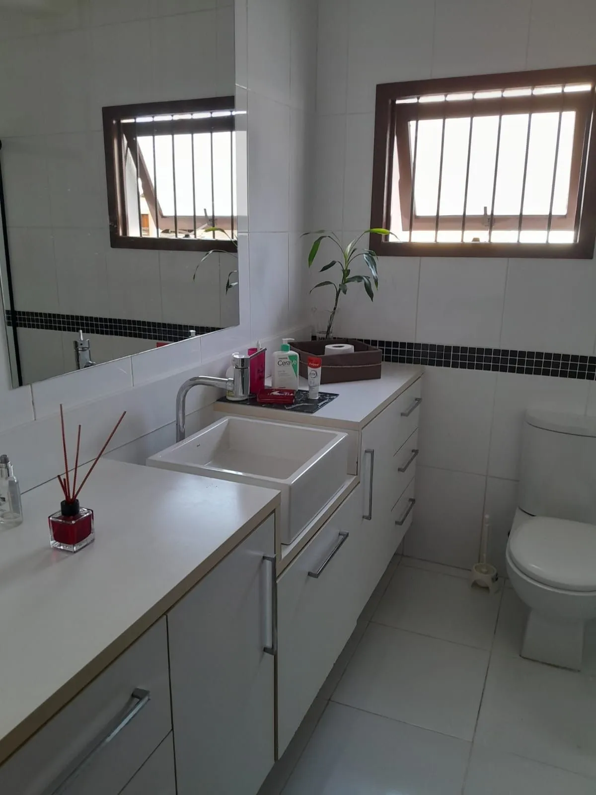 Imagem LINDA CASA 4 QUARTOS A VENDA, BAIRRO VILA NOVA, PORTO ALEGRE, RS
