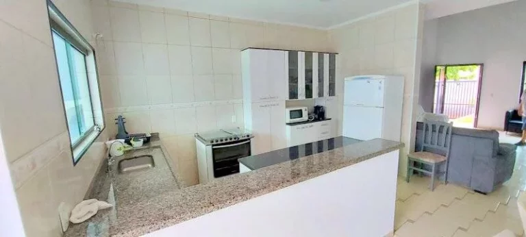 Imagem LINDO SOBRADO LADO PRAIA COM 4 DORMITORIOS (3 SUITES)