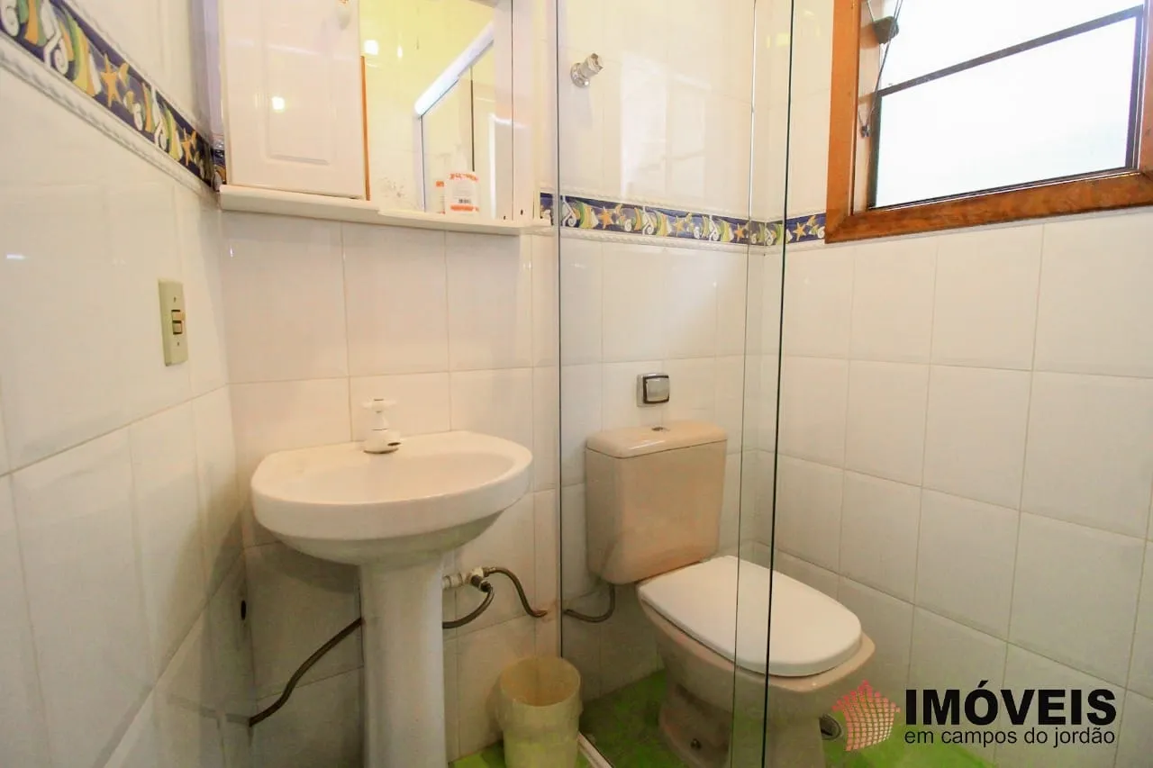 Imagem Comercial à venda 14 Quartos, 14 Suites, 5 Vagas, 380M², Vila Nova Suiça, Campos do Jordão - SP