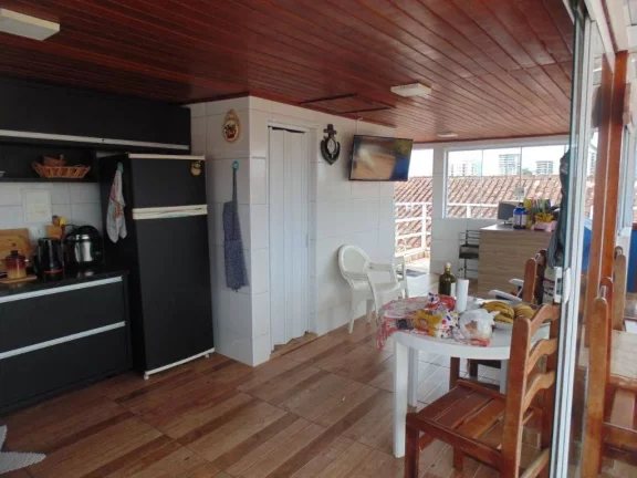 Imagem Casa com 3 dormitórios à venda, 142 m² por R$ 700.000,00 - Maracanã - Praia Grande/SP