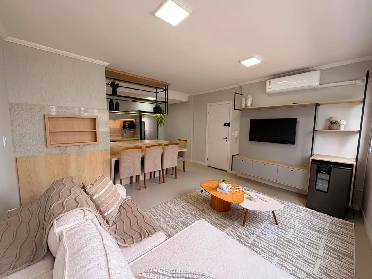 Imagem Apartamento à venda em Torres, Predial, com 2 quartos, 73.11m2
