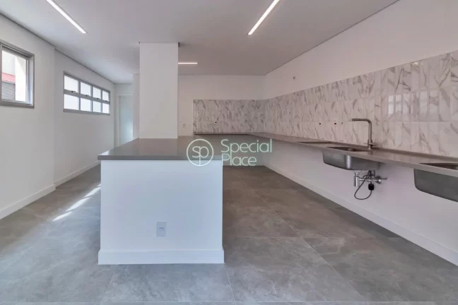 Imagem 02 Vagas de Garagem 267,75 m² de área útil 03 suítes (sendo uma master com banheiro senhor e sen...