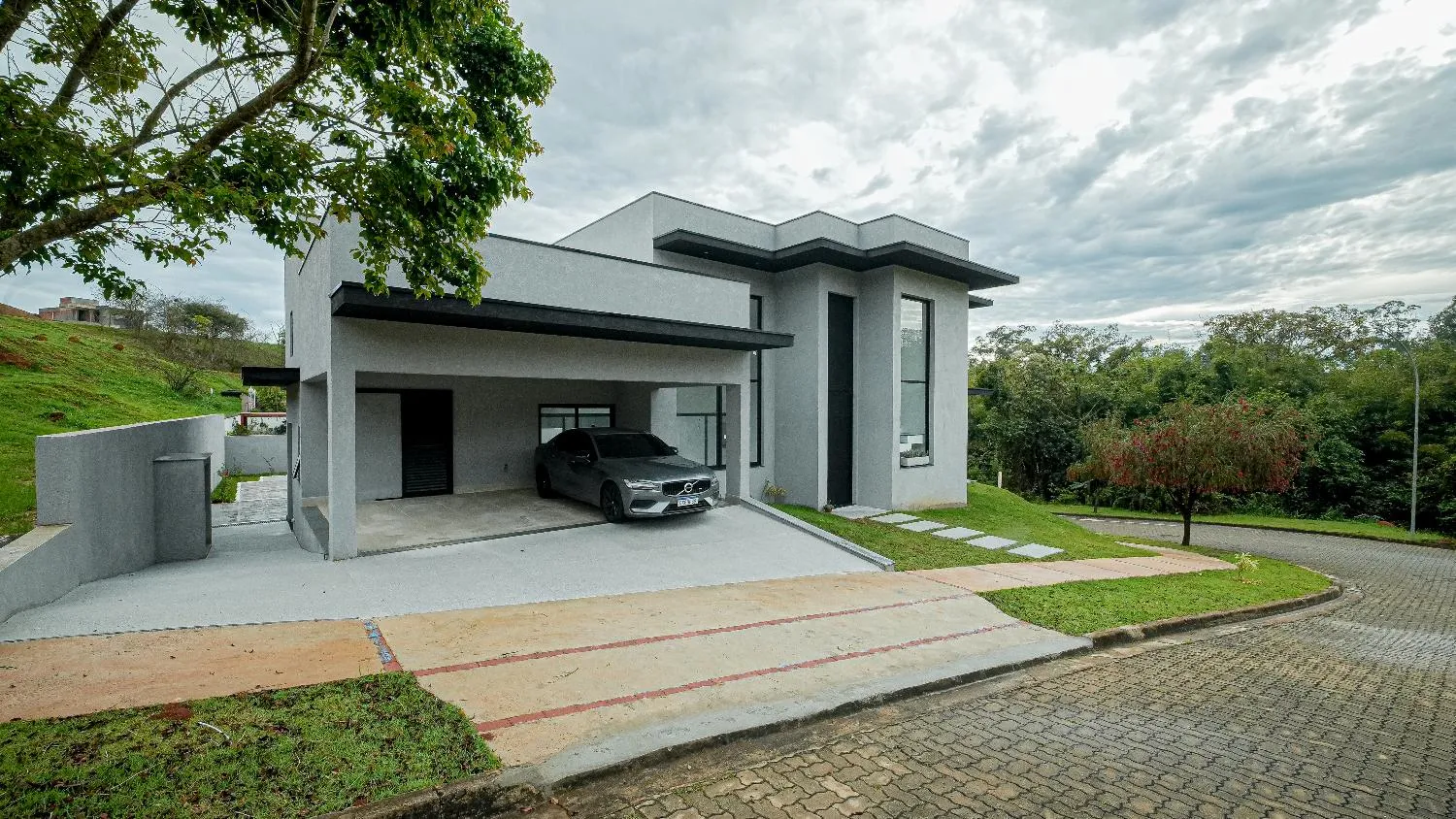 Imagem Casa à venda em condomínio fechado | 3 dormitórios | Piscina | 638 m² de terreno